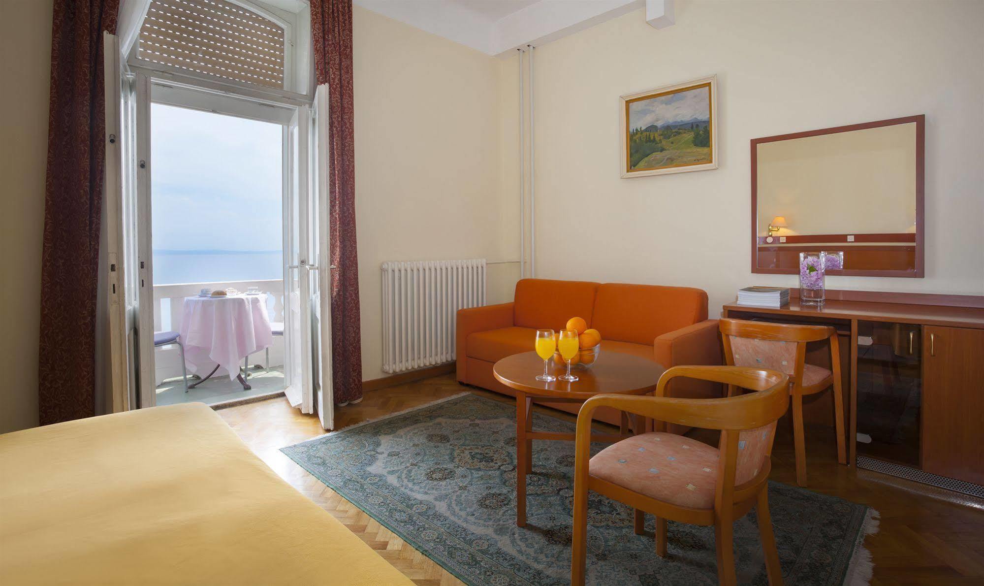 Smart Selection Belvedere Hotel 2*